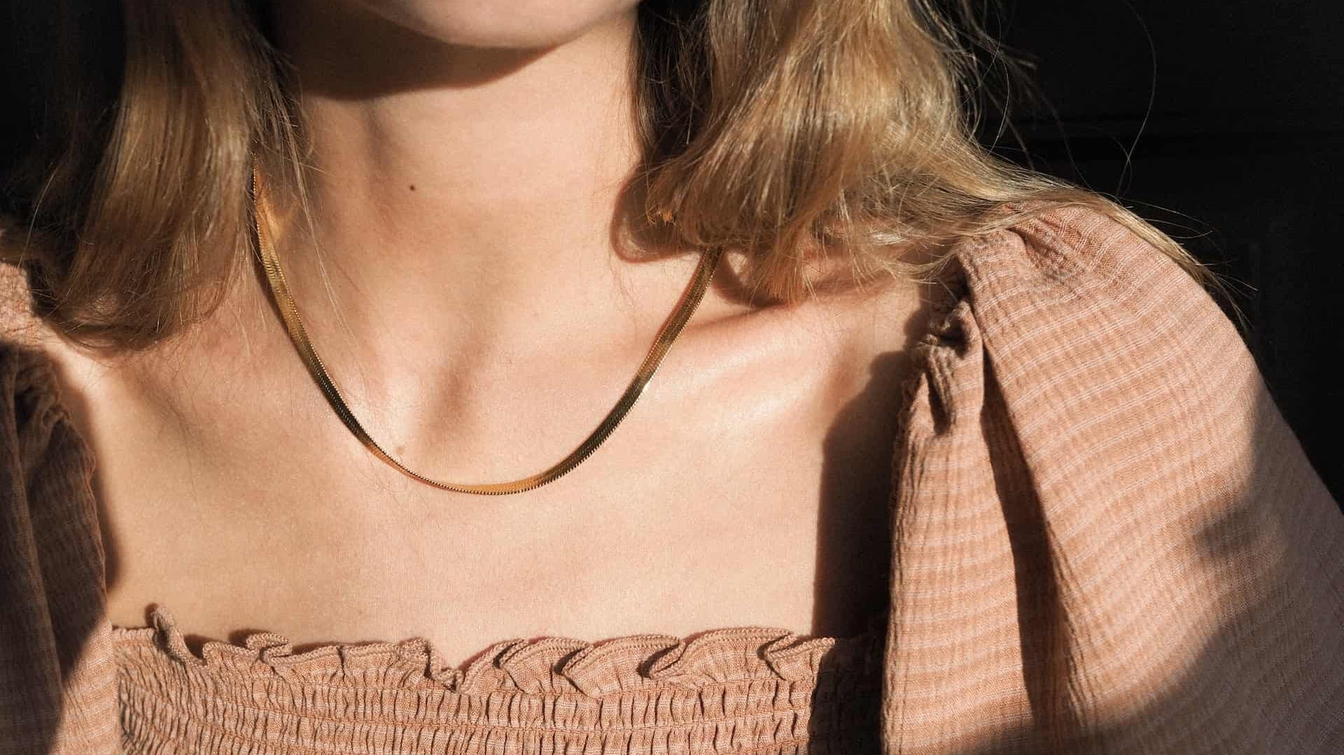 Essential Tips for Choosing the Perfect Necklace