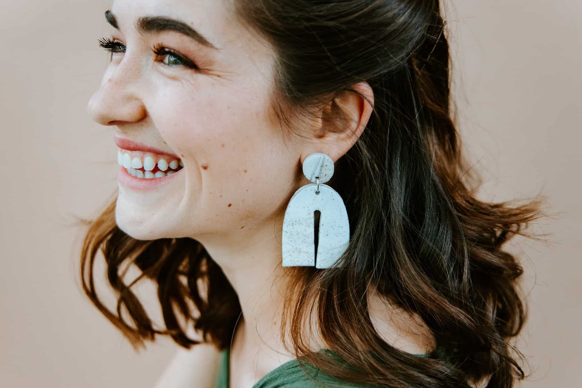 The Ultimate Guide to Wearing Earrings: Find Your Perfect Sparkle