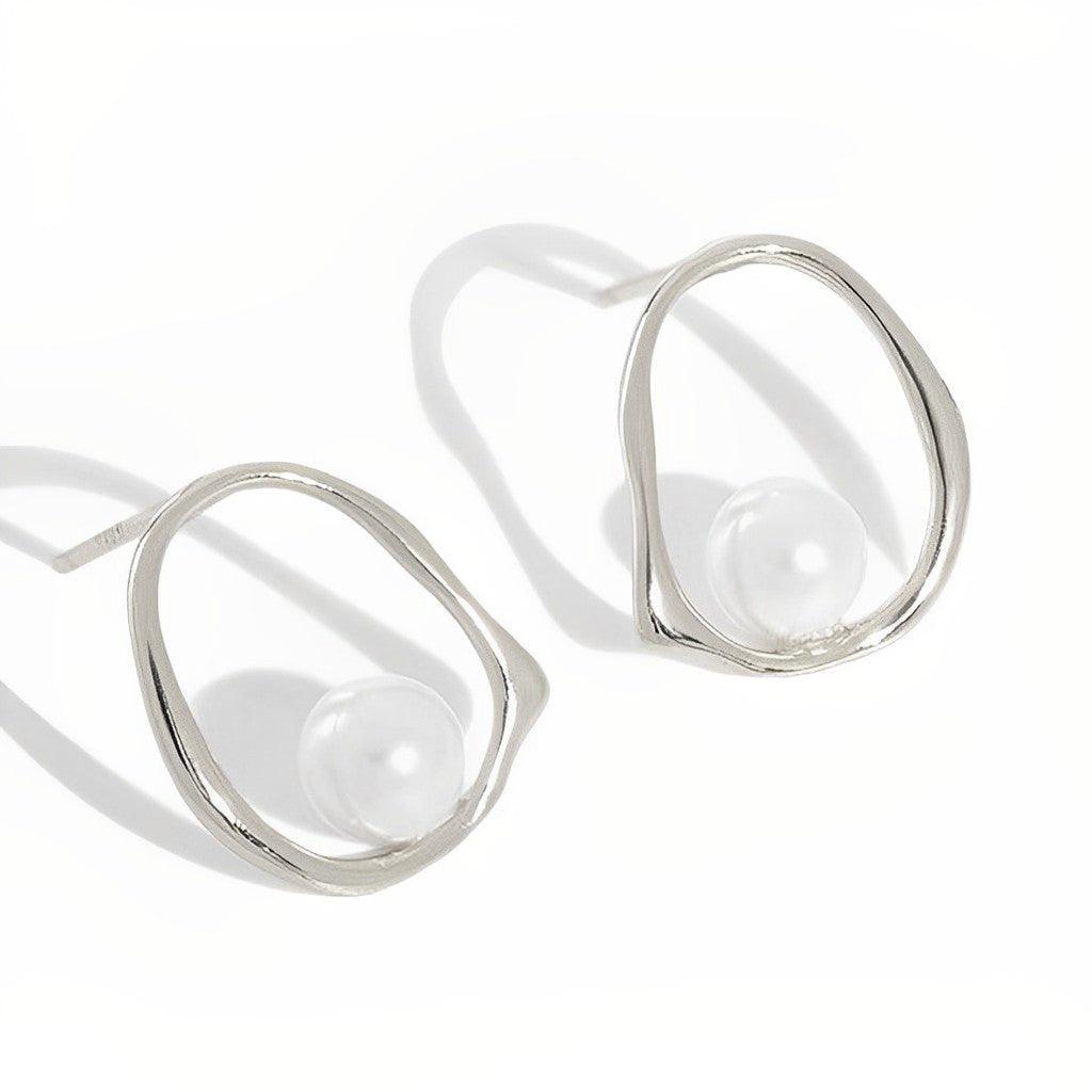 Circle Pearl Earrings