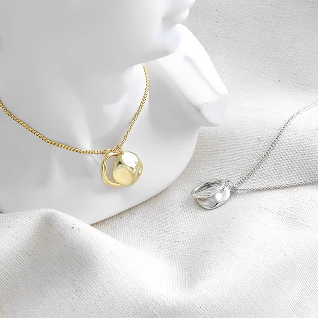 Gold Pendant Necklace - Clio