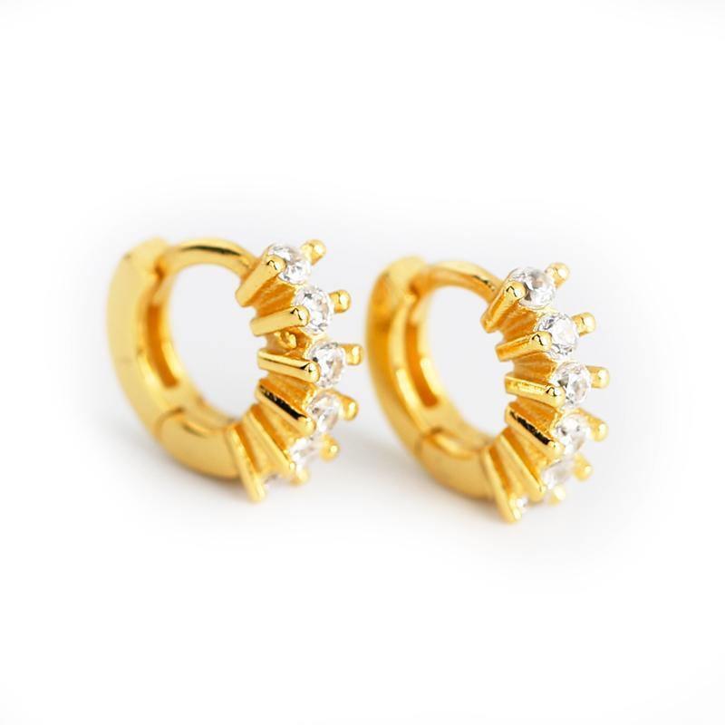 Huggie Earrings - Ofelia