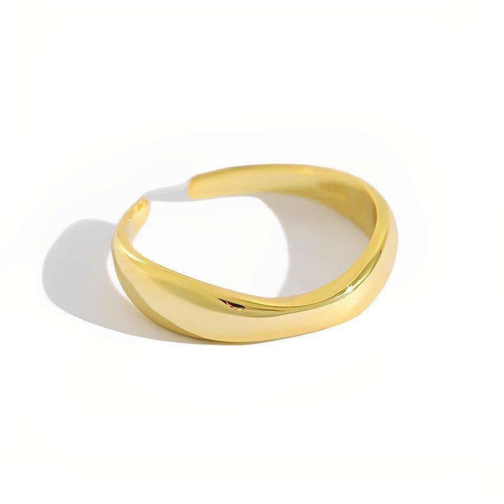 Wedding ring, thin yellow gold Fire hammered design – Cumbrian Designs