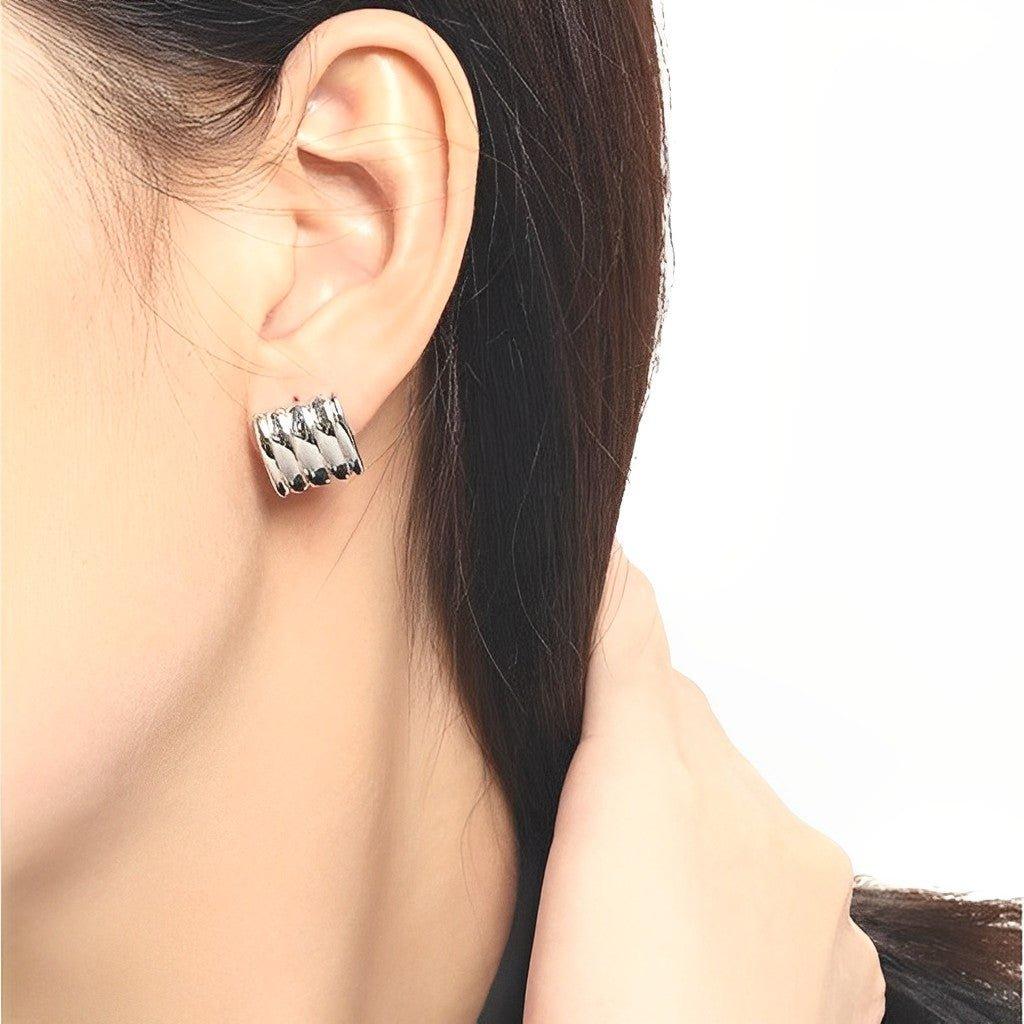 Stud Earrings - Linda