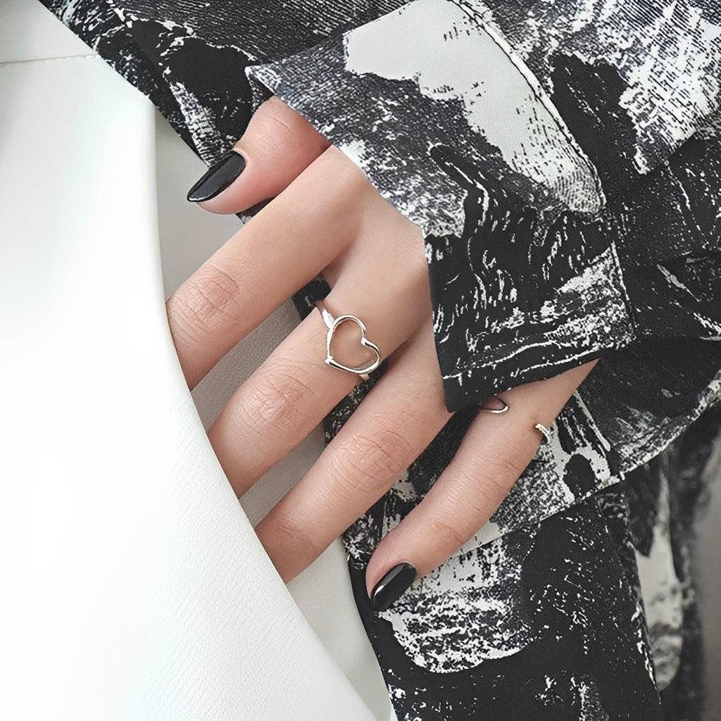 Thin Heart Ring