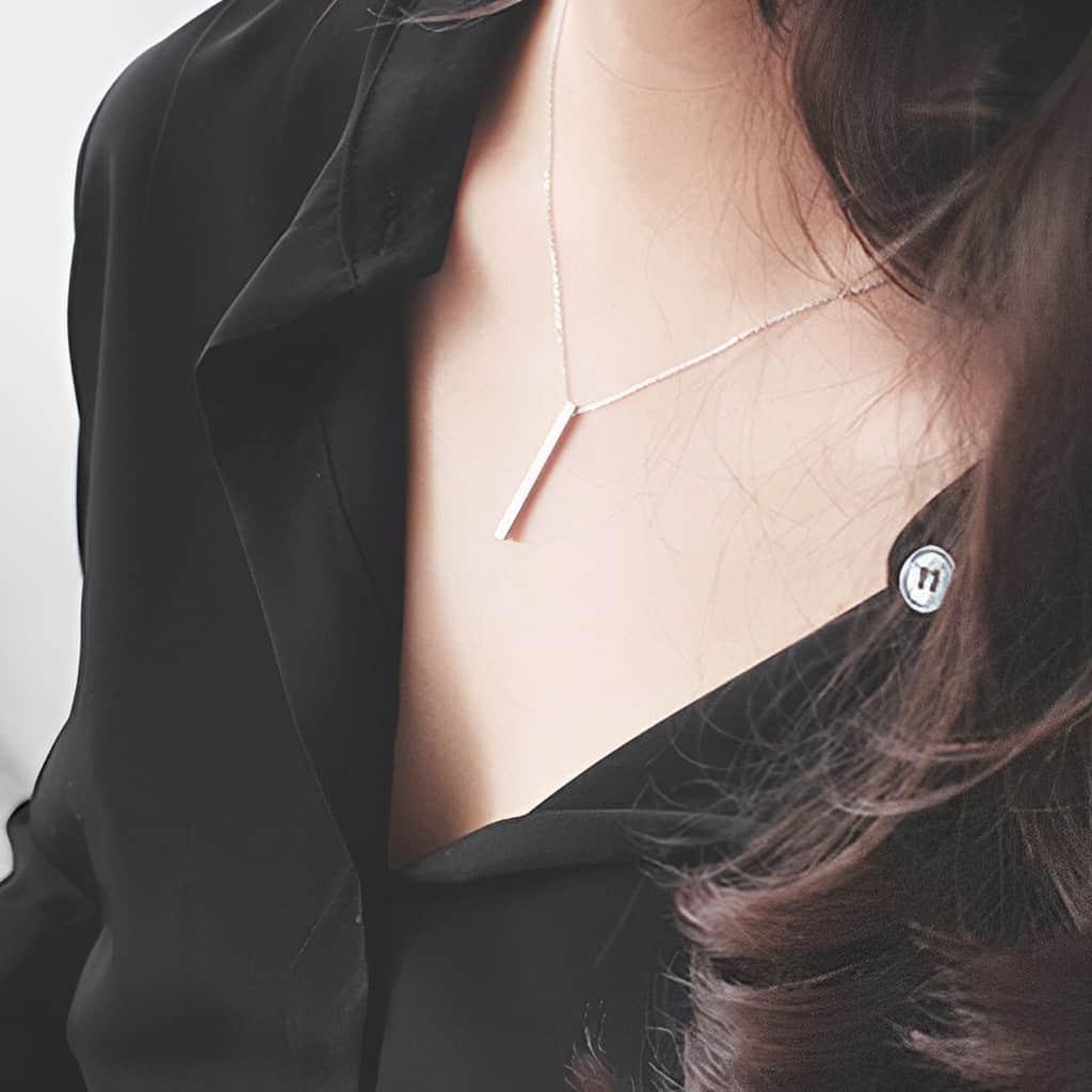 Women's Bar Pendant - Echo