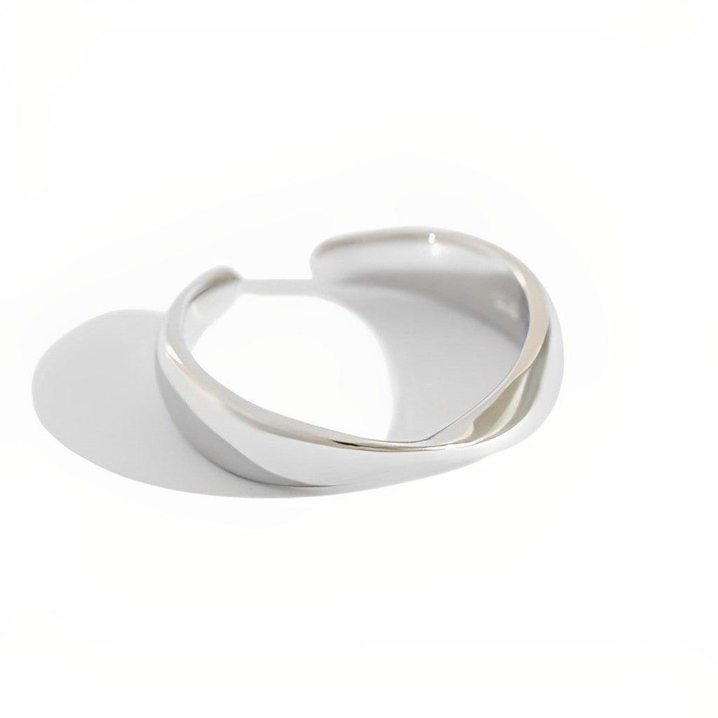 Women's Mobius Ring